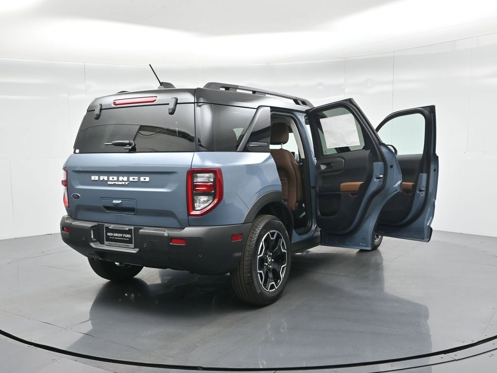 New 2025 Ford Bronco Sport Outer Banks w/ Outer Banks Tech Package+ image 5