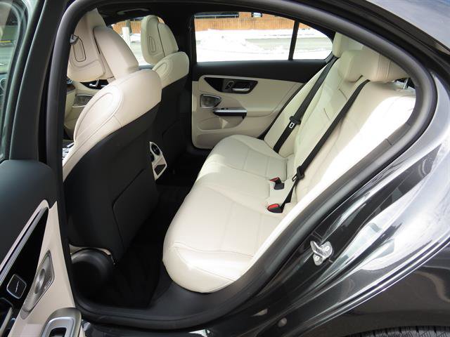 Used 2025 Mercedes-Benz C 300 4MATIC Sedan image 21