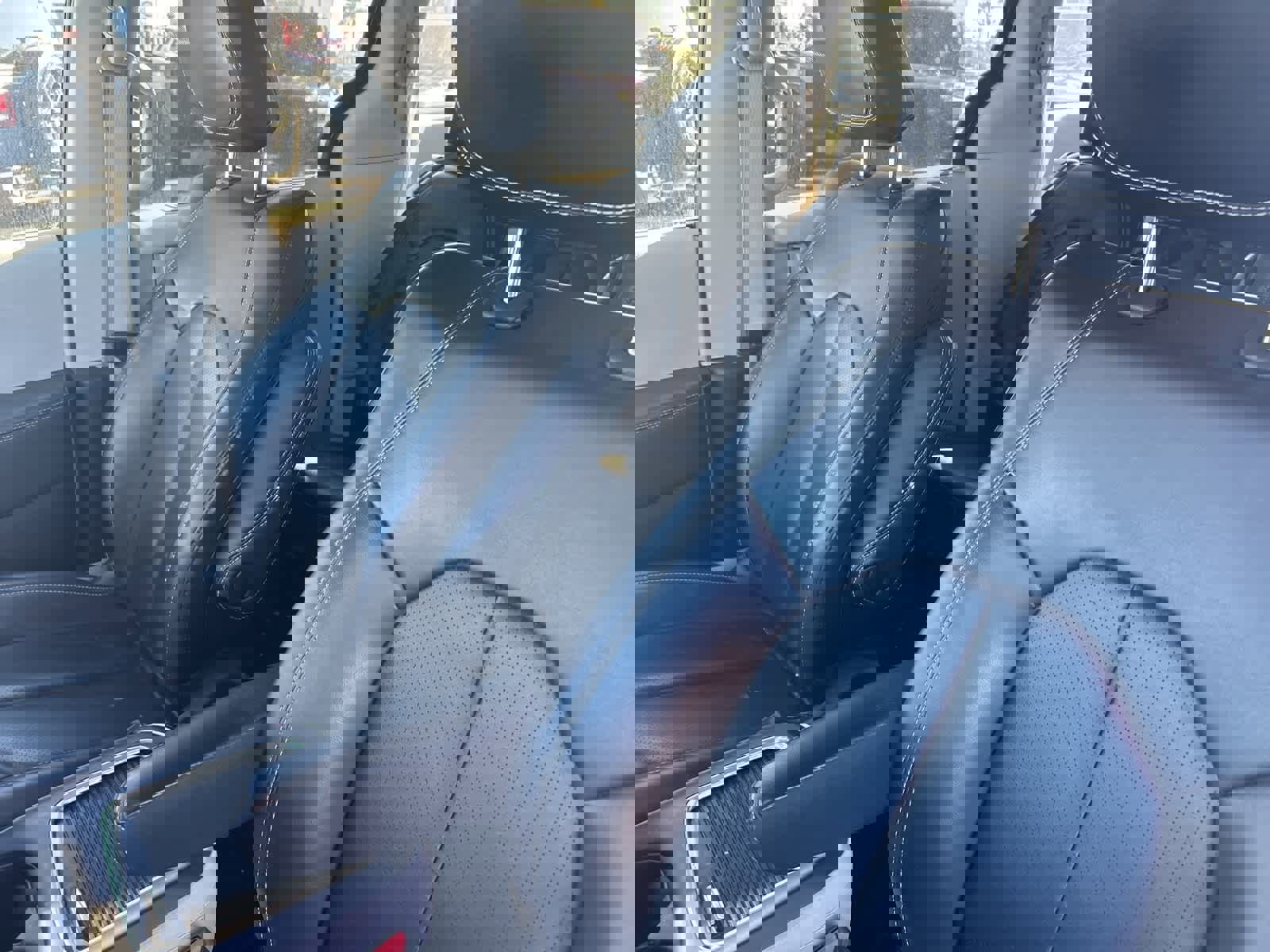 Used 2024 Chrysler Pacifica Touring-L image 18