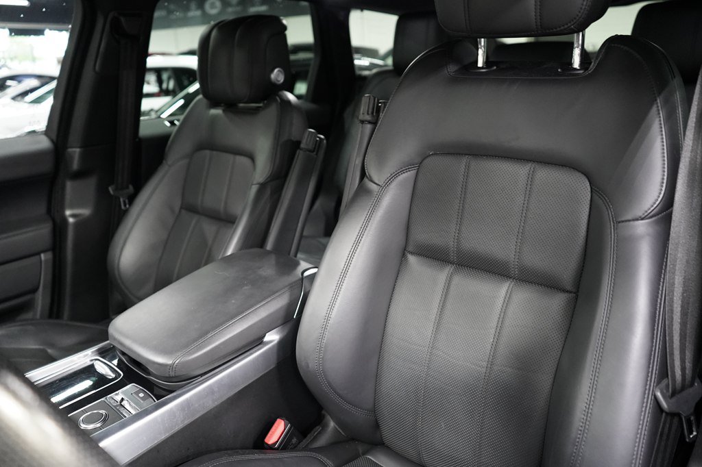 Used 2019 Land Rover Range Rover Sport HSE AWD/4WD image 12