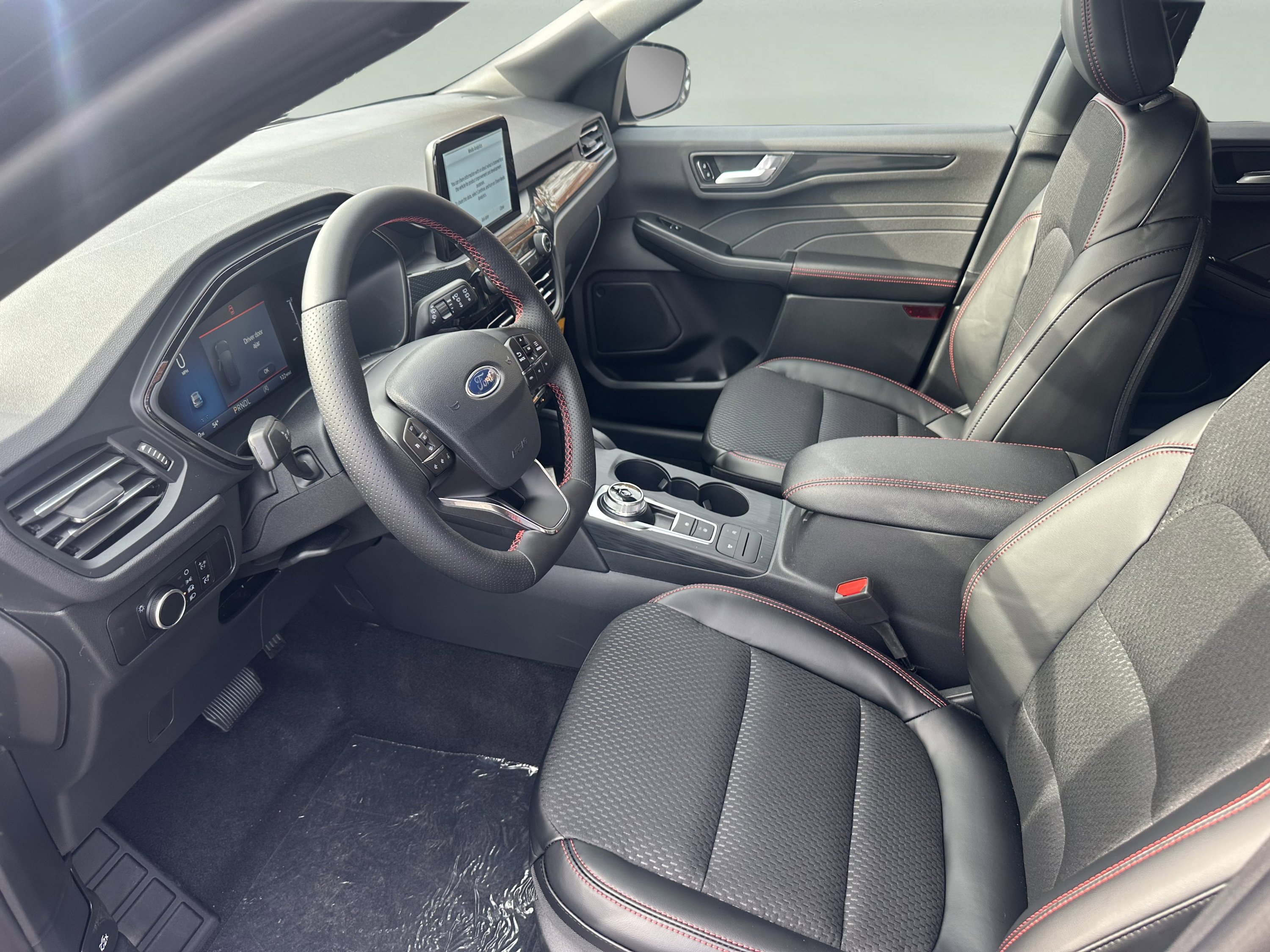 New 2026 Ford Escape ST-Line w/ Cold Weather Package image 9