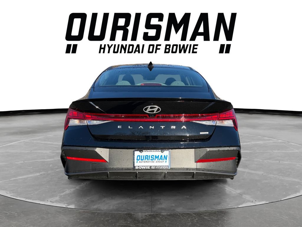 Certified 2025 Hyundai Elantra SEL image 5