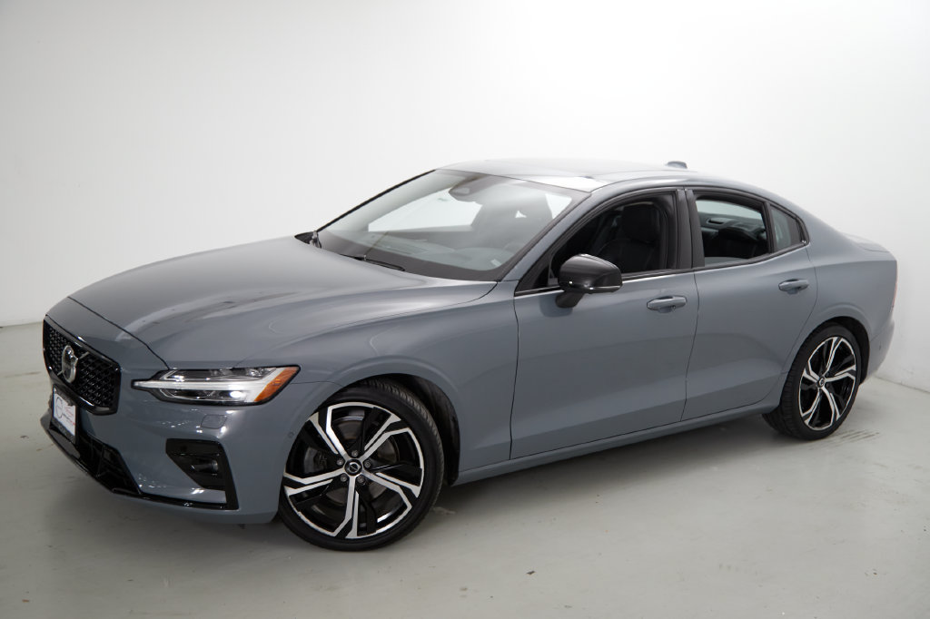 Used 2024 Volvo S60 B5 Plus w/ Climate Package AWD/4WD image 3