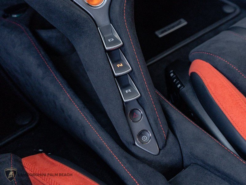 Used 2026 McLaren 750S RWD image 16