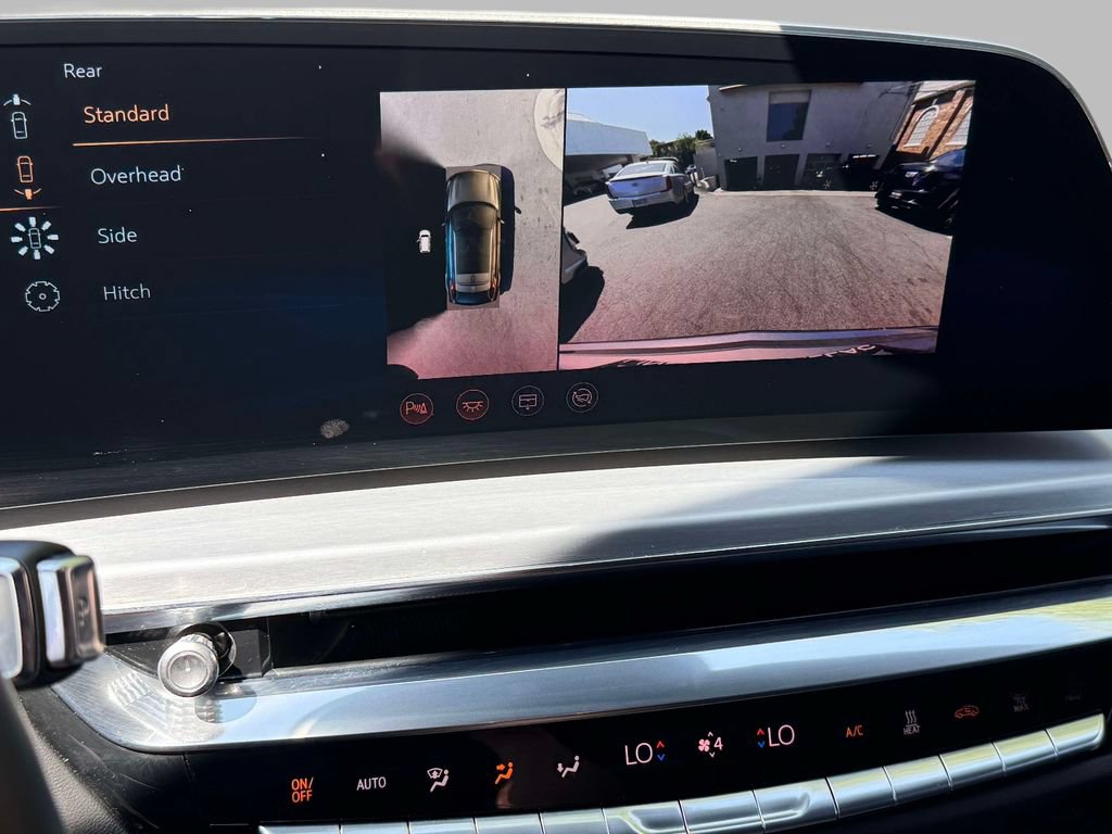 Used 2024 Cadillac Lyriq Luxury AWD/4WD image 7