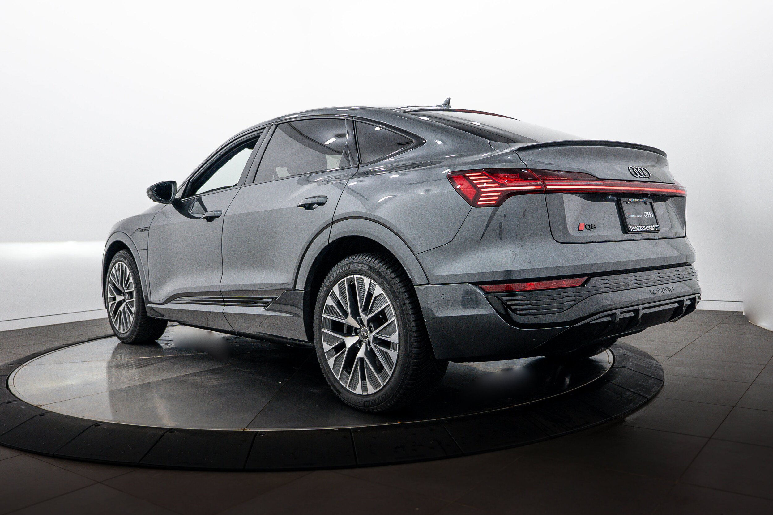 Certified 2024 Audi Q8 e-tron Prestige w/ Prestige Package AWD/4WD image 5