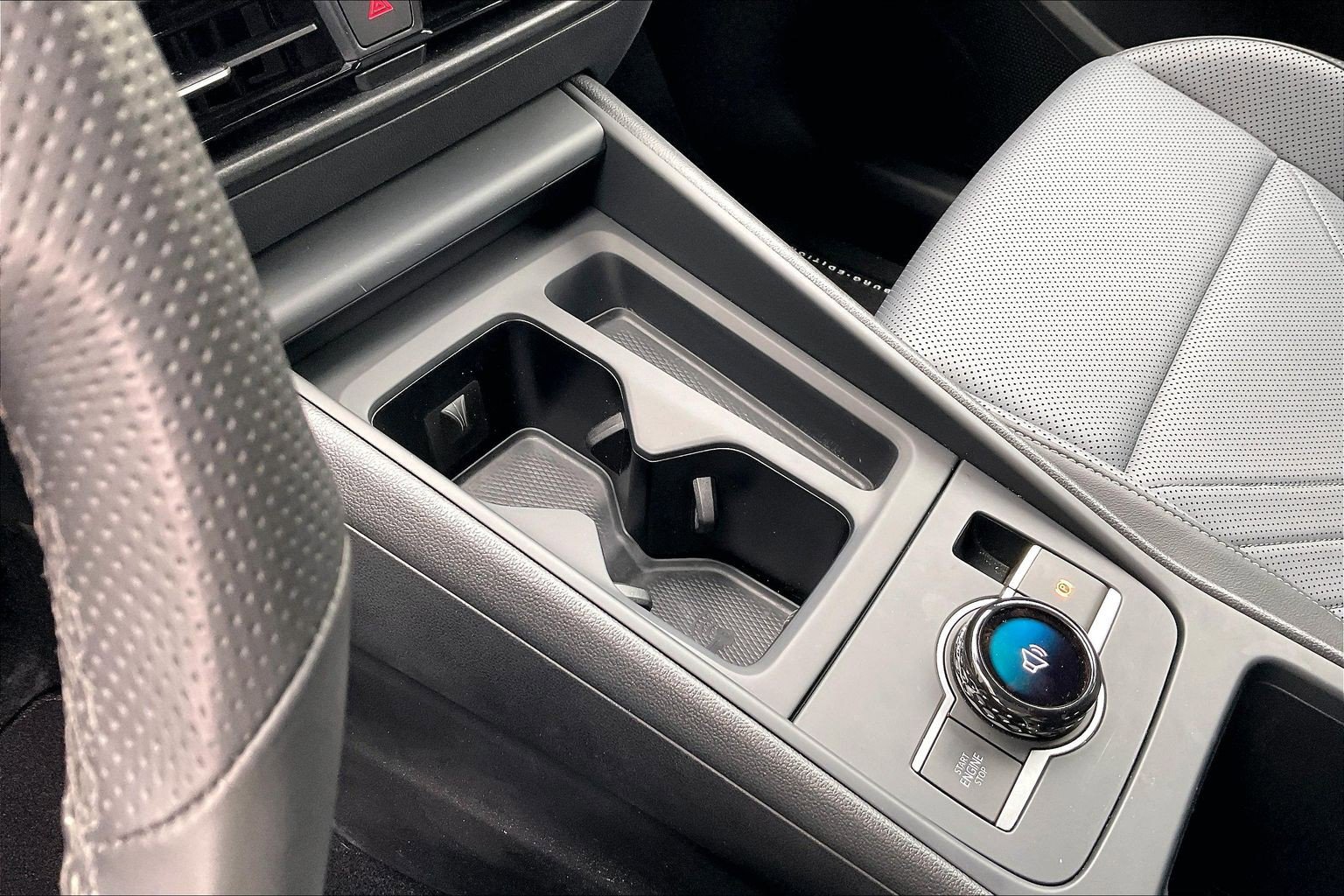 Certified 2025 Volkswagen Tiguan SE R-Line AWD/4WD image 17