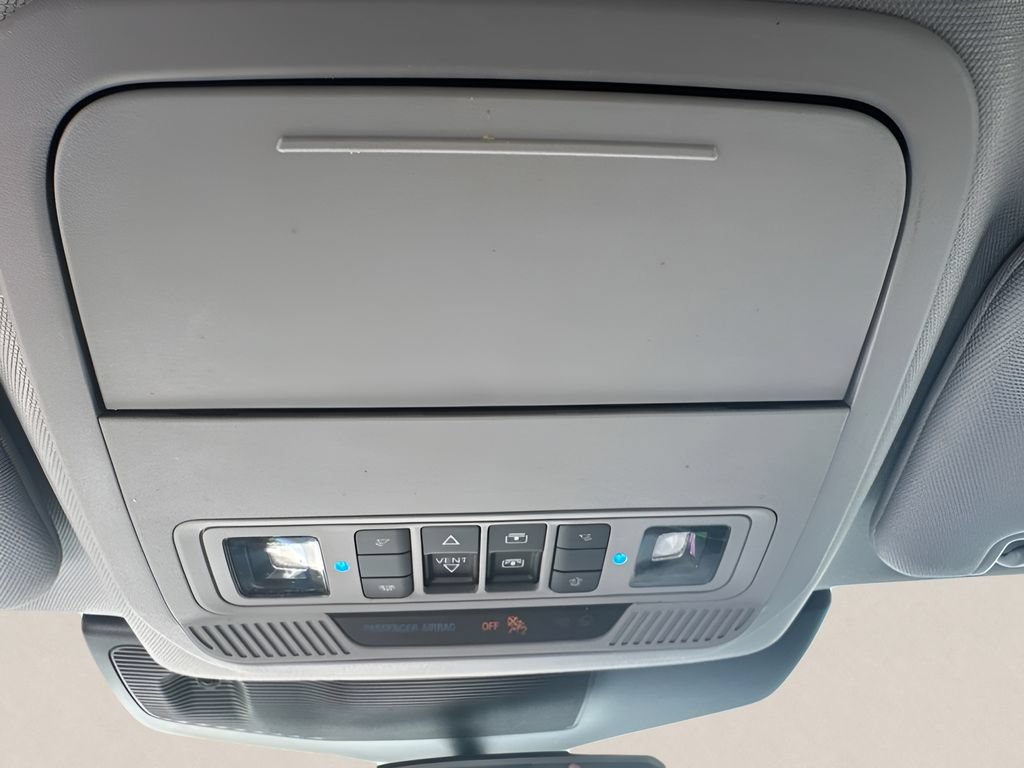 Used 2021 Ford Explorer XLT w/ Equipment Group 202A AWD/4WD image 25