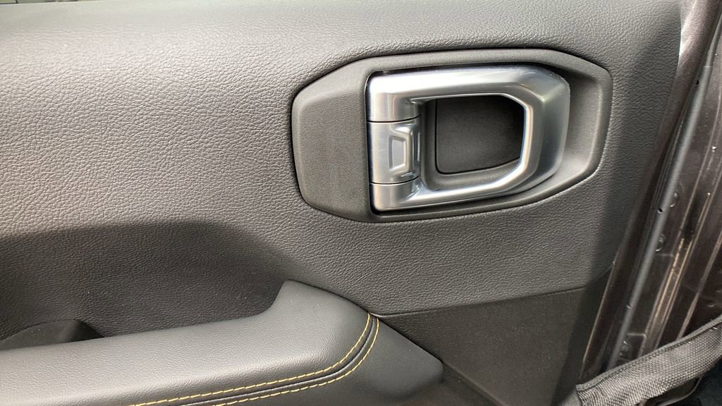 Used 2024 Jeep Wrangler Sahara w/ Safety Group image 25