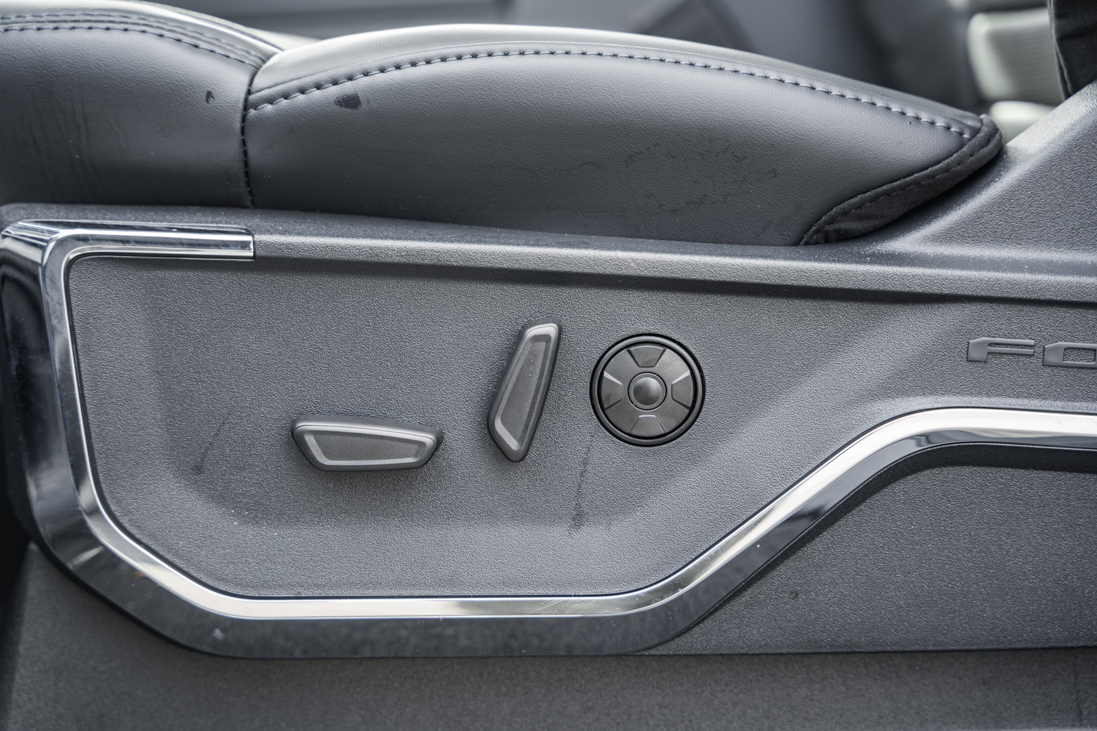 New 2026 Ford F250 Platinum w/ Tremor Off-Road Package image 49