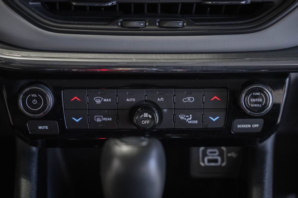 Used 2022 Jeep Compass Limited image 30