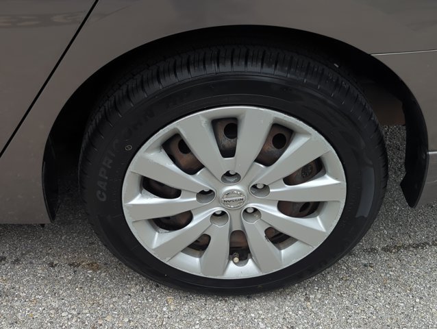 Used 2015 Nissan Sentra SV FWD image 9