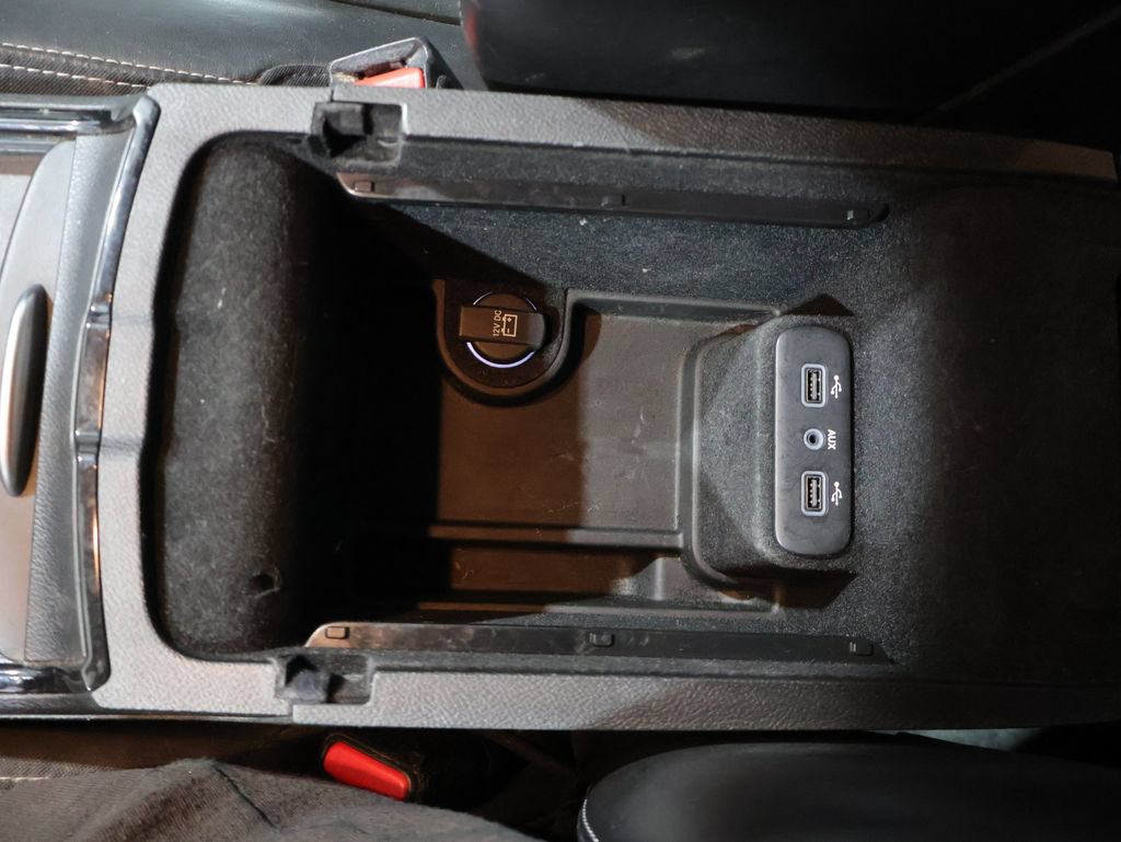 Used 2018 Chrysler 300 S AWD/4WD image 37