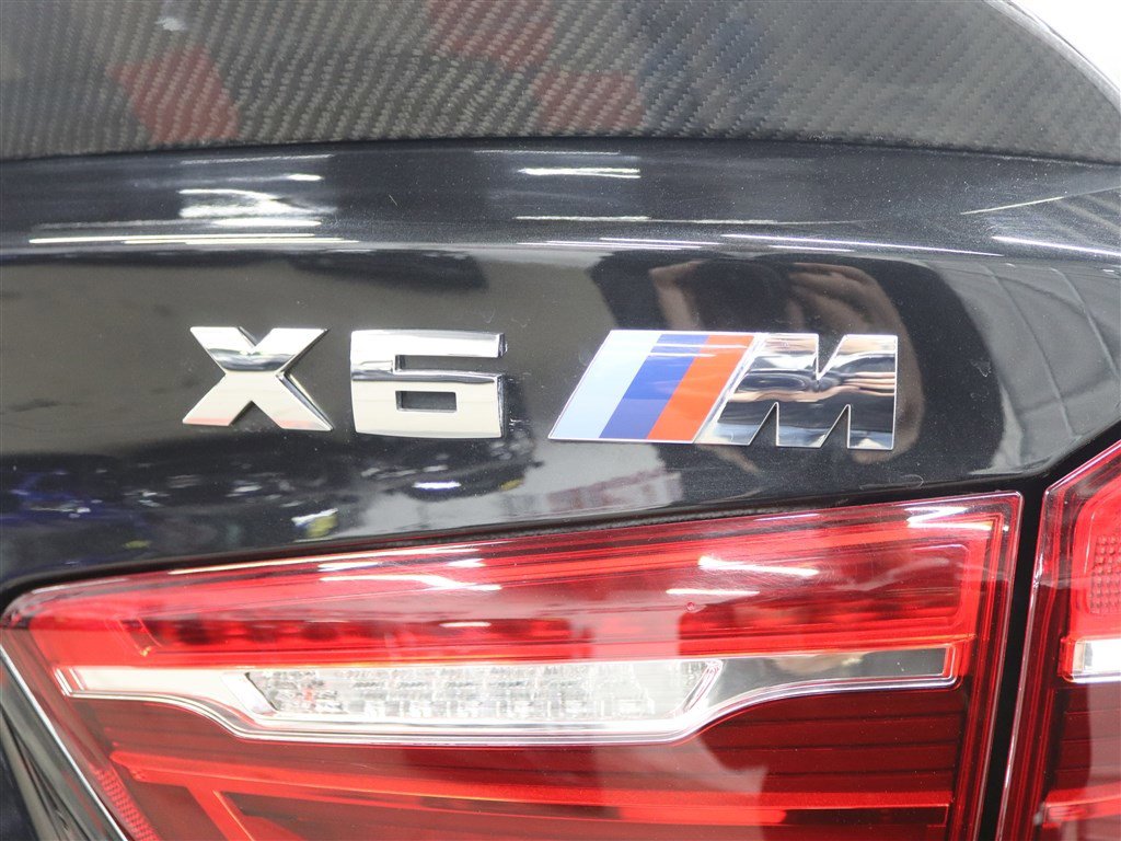 Used 2019 BMW X6 M w/ Executive Package image 7