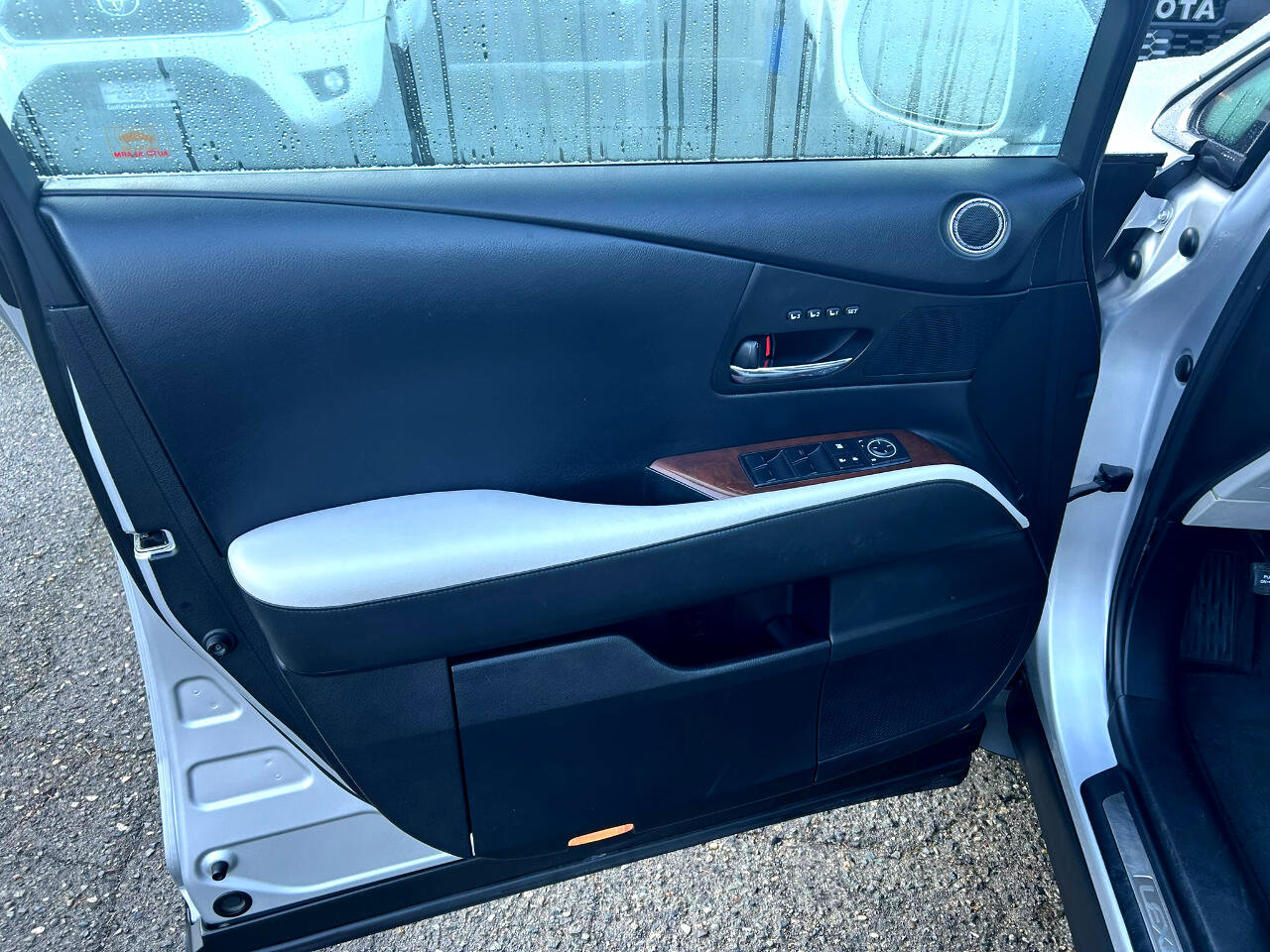 Used 2011 Lexus RX 450h AWD image 11