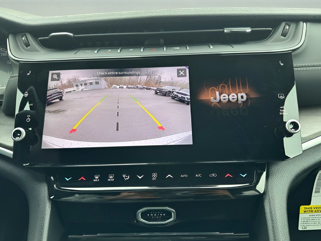 New 2026 Jeep Grand Cherokee Altitude AWD/4WD image 30
