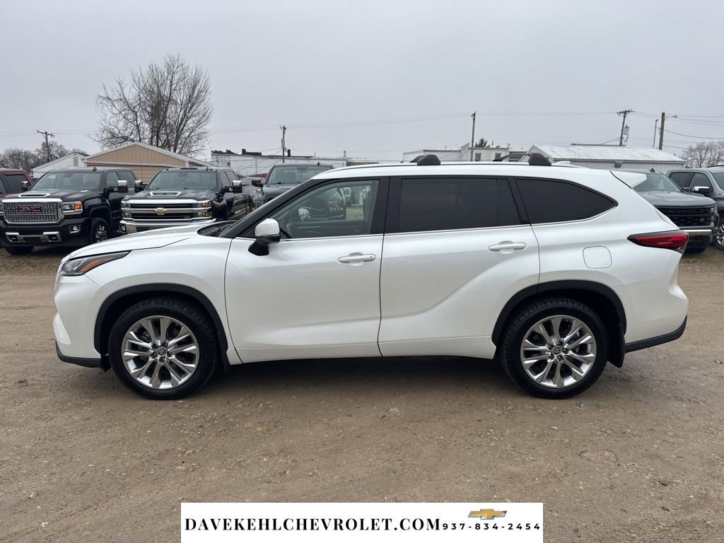 Used 2020 Toyota Highlander Limited image 2