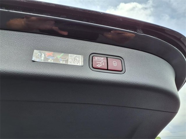 Used 2024 Mercedes-Benz GLC 300 image 26