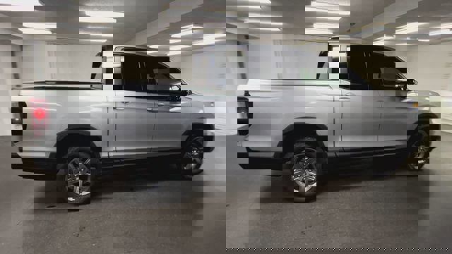 Used 2023 Honda Ridgeline Sport image 9