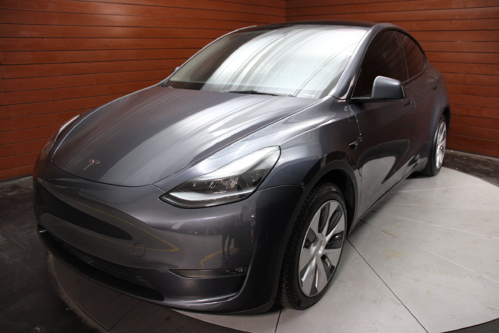 Used 2023 Tesla Model Y Long Range AWD/4WD image 30