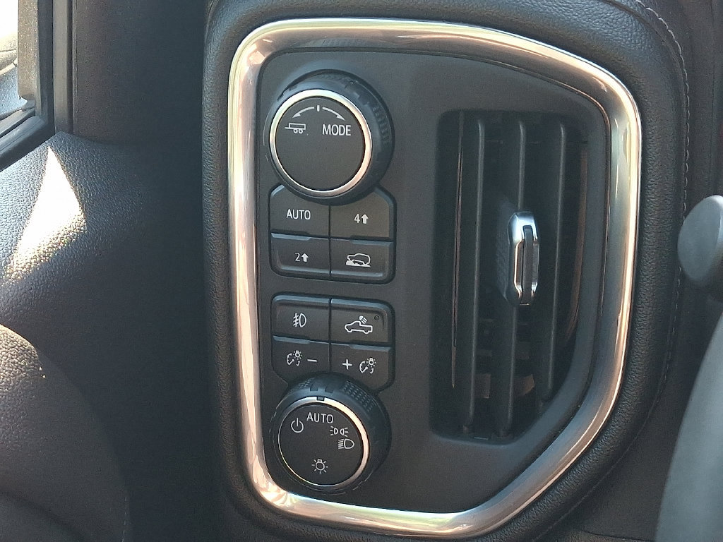 Certified 2021 Chevrolet Silverado 1500 RST w/ Bed Protection Package AWD/4WD image 23