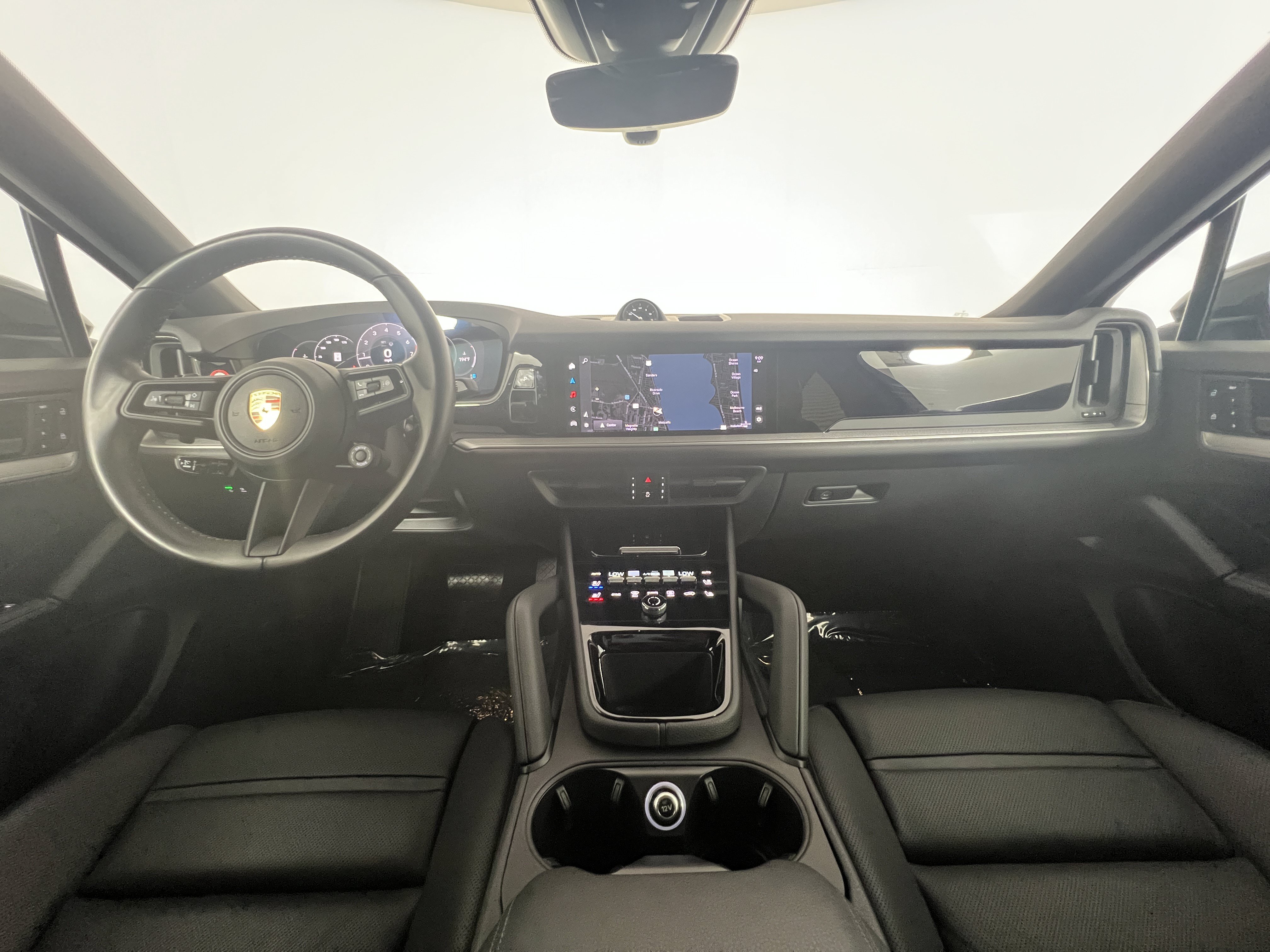 Certified 2024 Porsche Cayenne Coupe AWD/4WD image 13