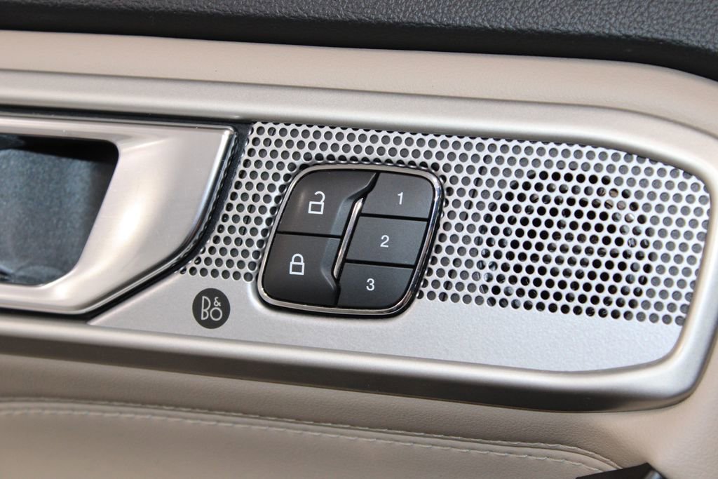 Certified 2020 Ford Explorer Limited AWD/4WD image 45
