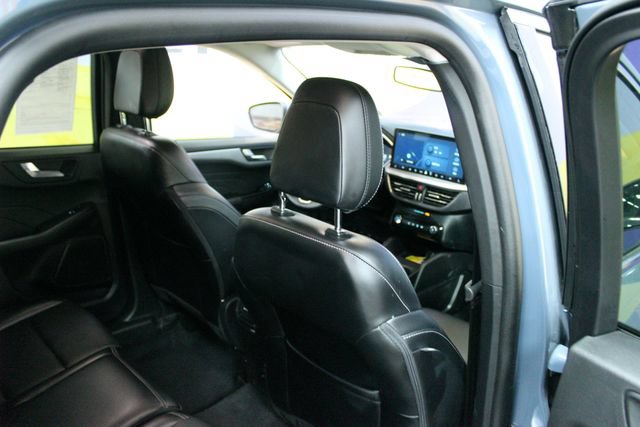 Used 2025 Ford Escape Platinum AWD/4WD image 10