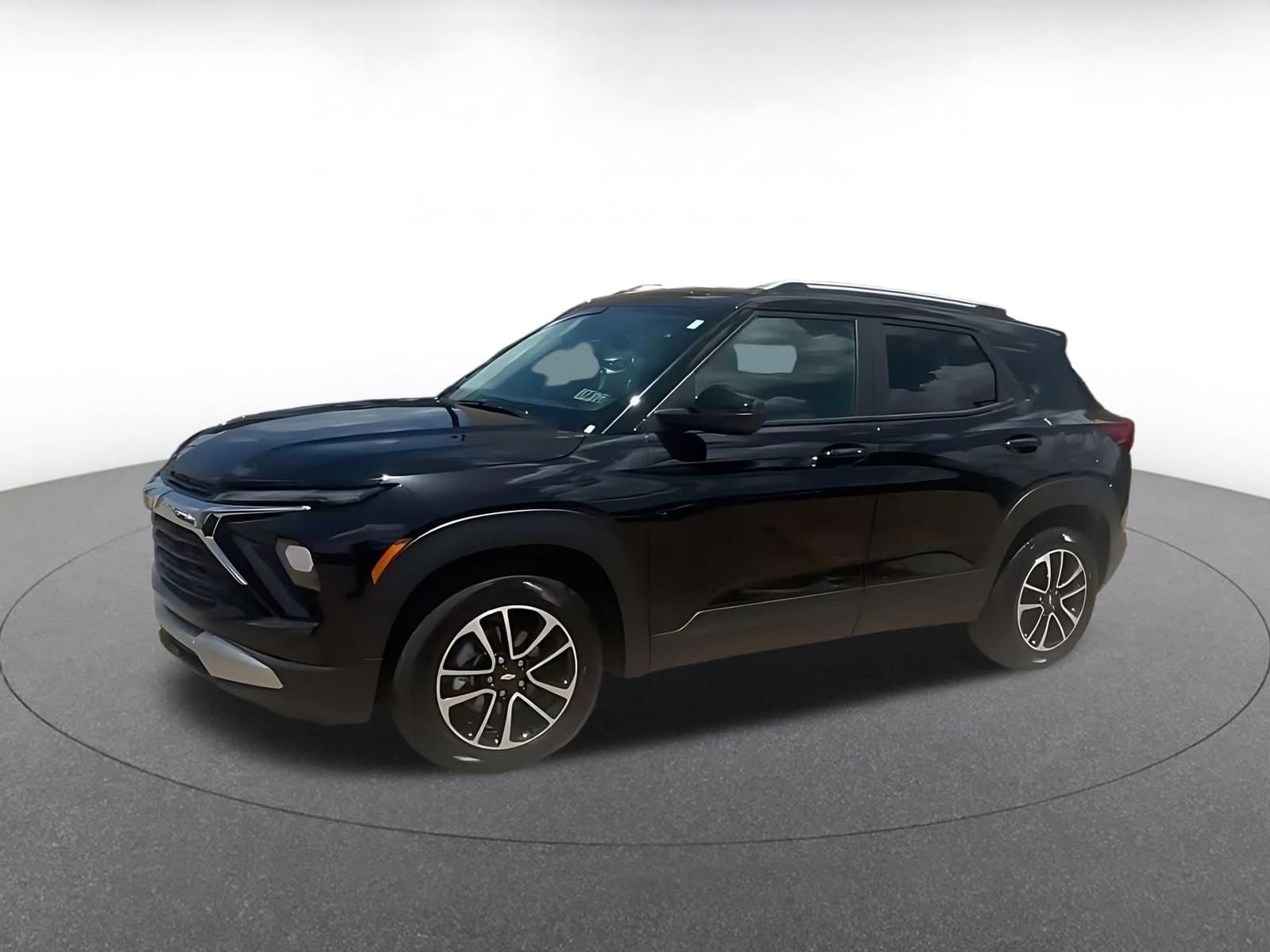 Used 2025 Chevrolet TrailBlazer LT FWD image 8