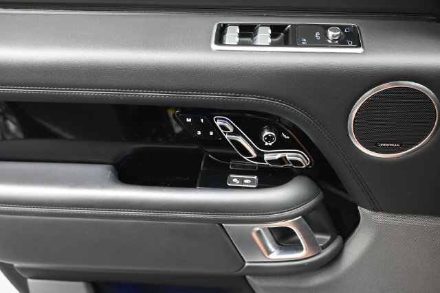 Used 2019 Land Rover Range Rover HSE AWD/4WD image 14