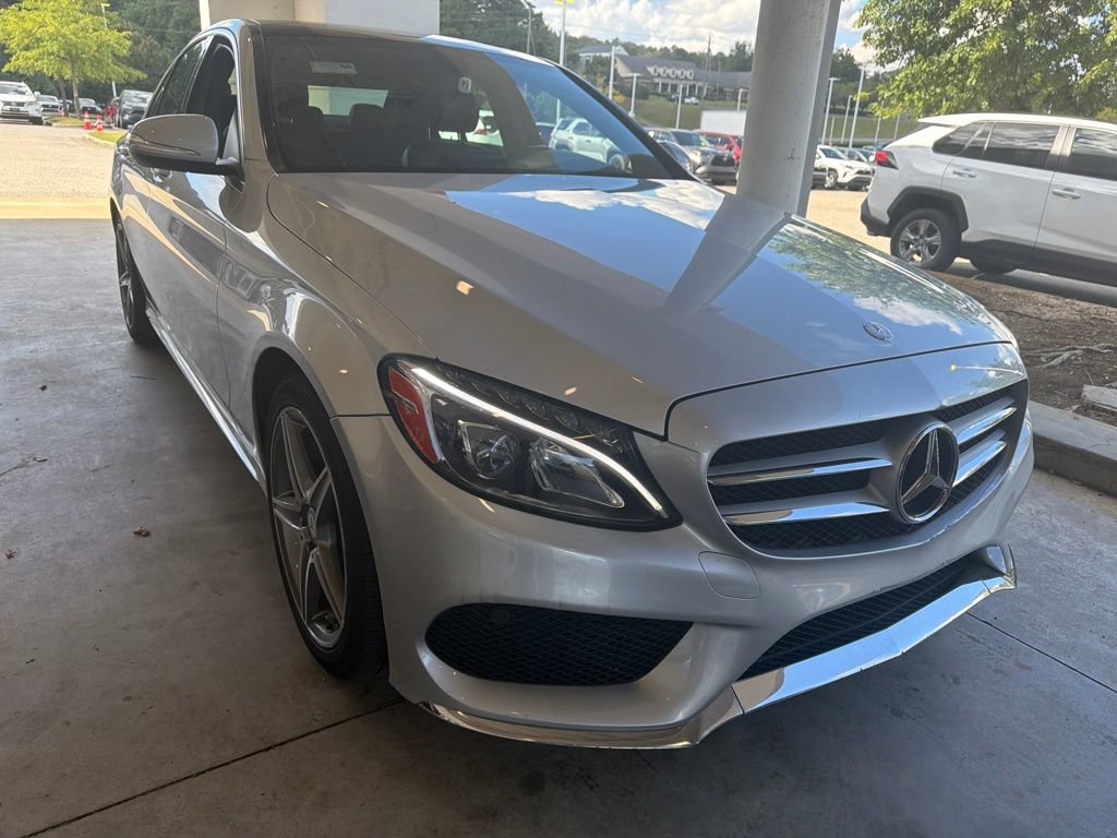 Used 2015 Mercedes-Benz C 300 4MATIC Sedan image 4