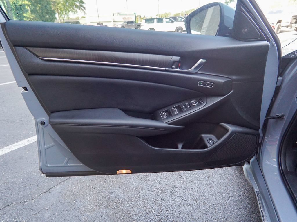 Used 2022 Honda Accord Touring image 15