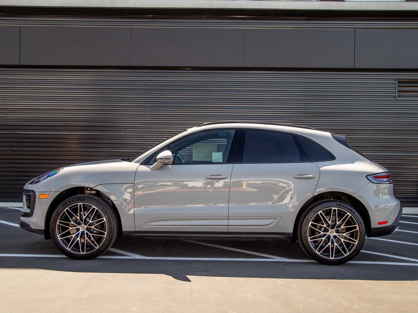 New 2026 Porsche Macan AWD/4WD video 2