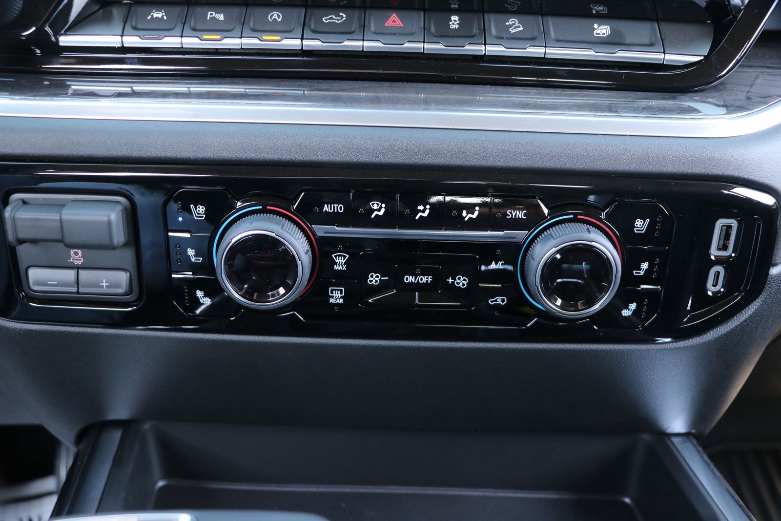 New 2026 Chevrolet Silverado 1500 LTZ w/ Technology Package image 21