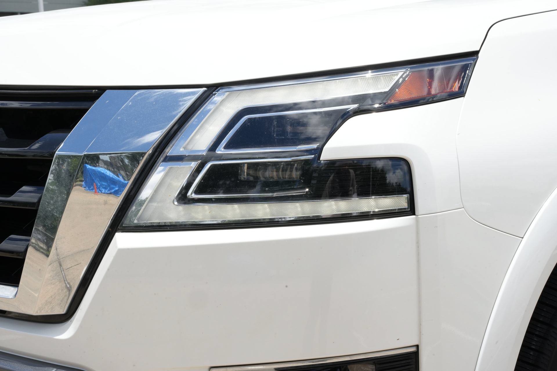 Used 2023 Nissan Armada Platinum w/ Captain's Chairs Package RWD image 28