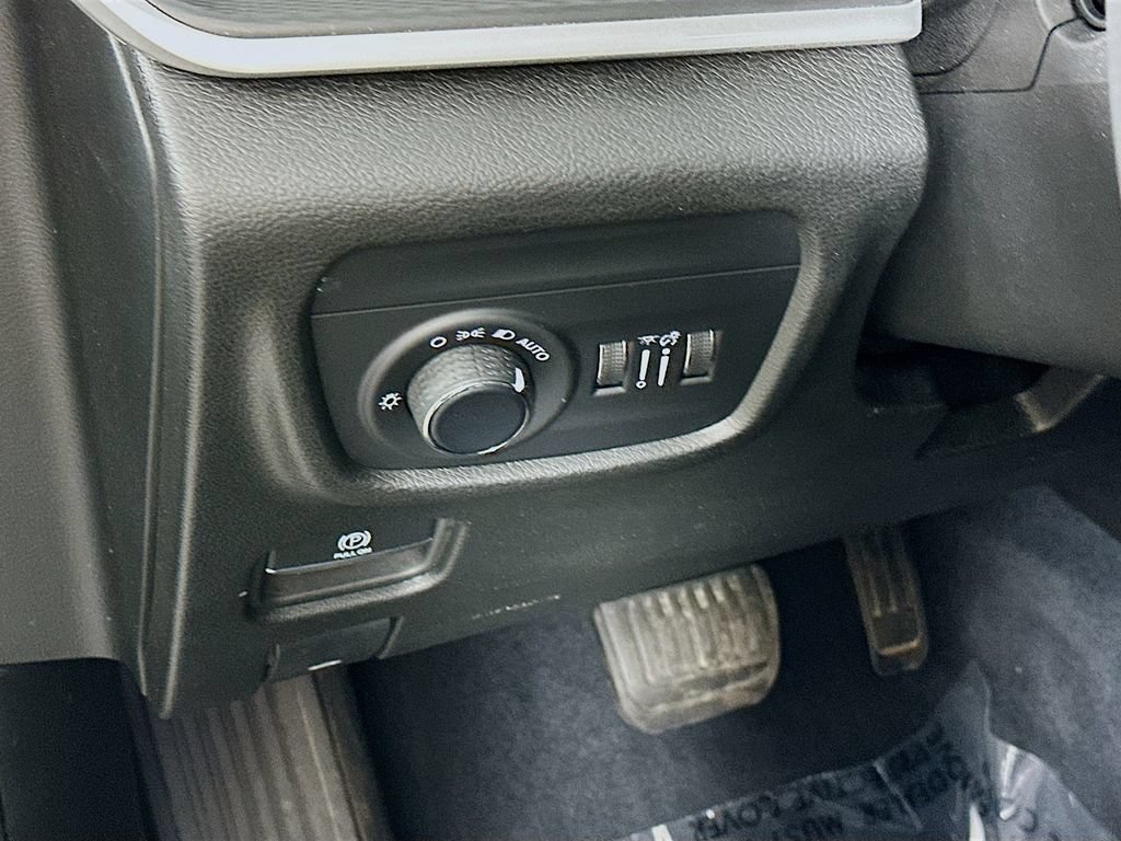 Certified 2023 Jeep Grand Cherokee Altitude AWD/4WD image 18