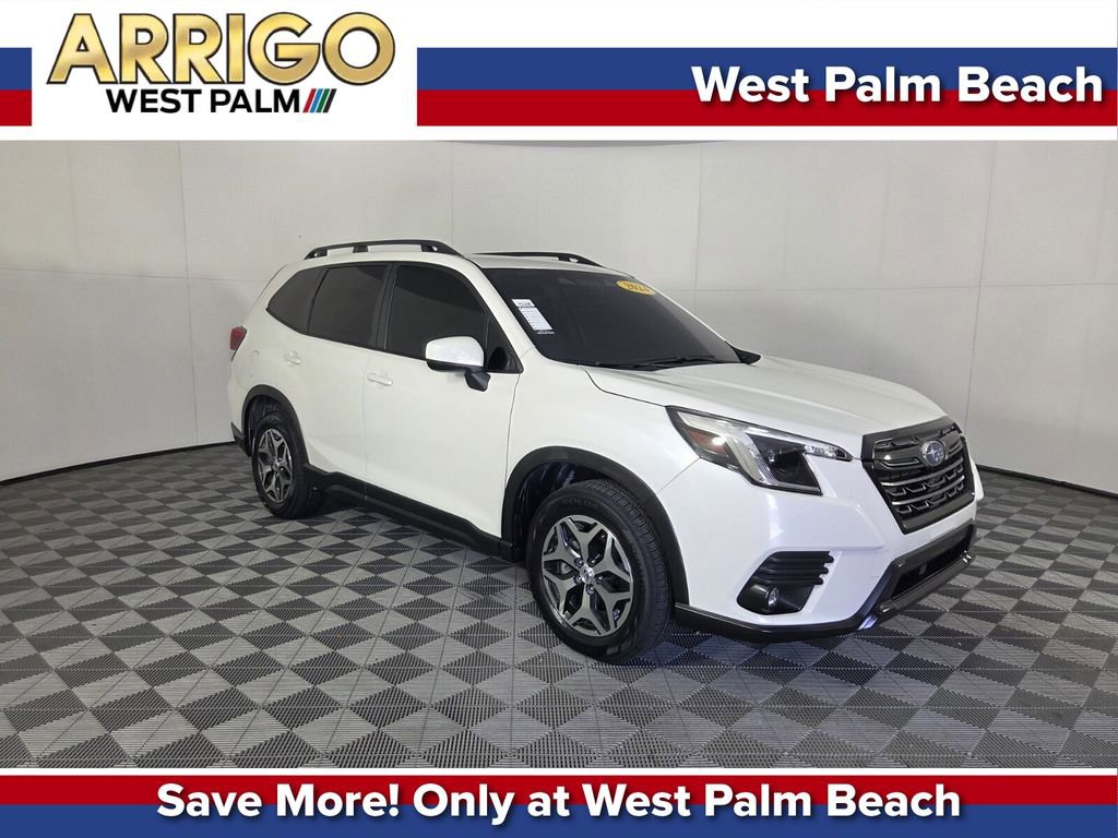 Used 2024 Subaru Forester Premium AWD/4WD image 1