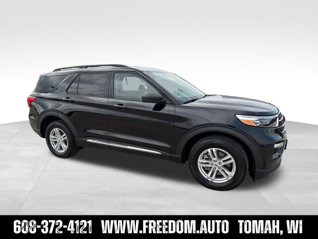 Used 2024 Ford Explorer XLT w/ Equipment Group 202A AWD/4WD image 10