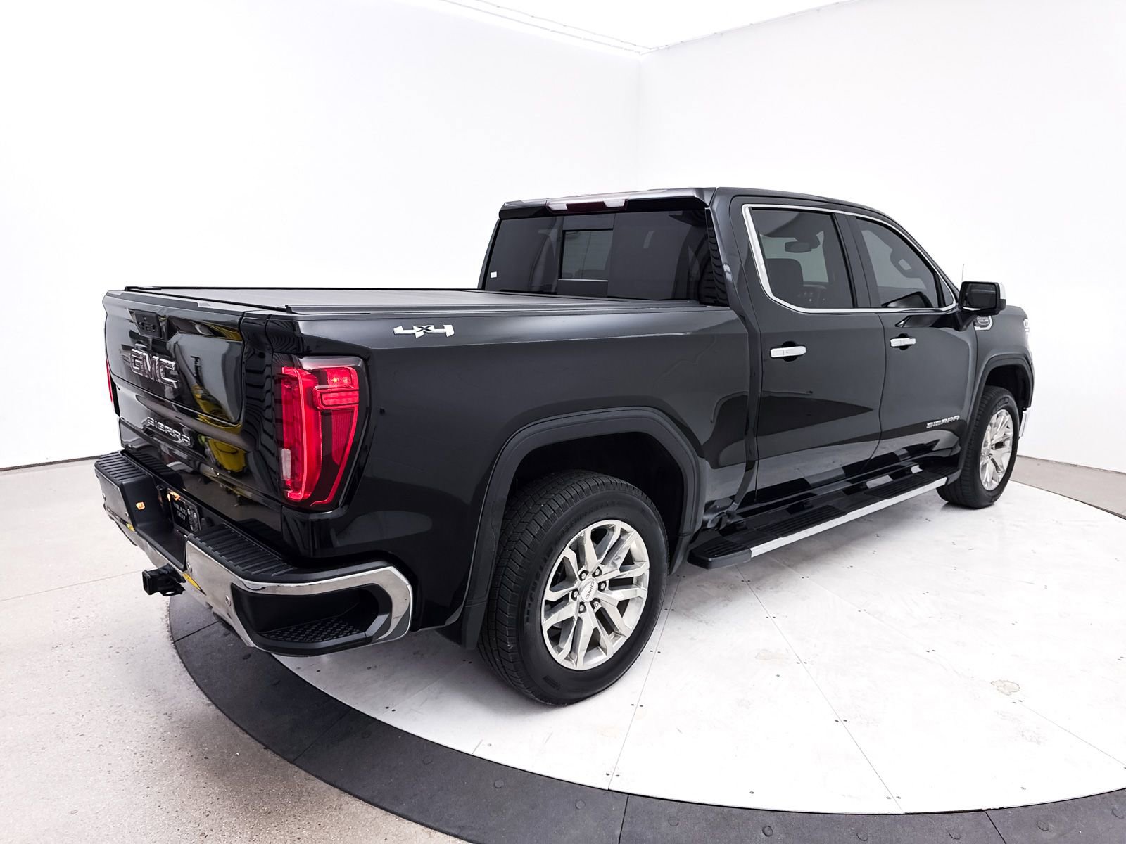 Used 2019 GMC Sierra 1500 SLT w/ SLT Premium Plus Package image 19