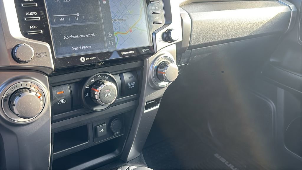 Used 2020 Toyota 4Runner SR5 Premium w/ Moonroof Package image 20