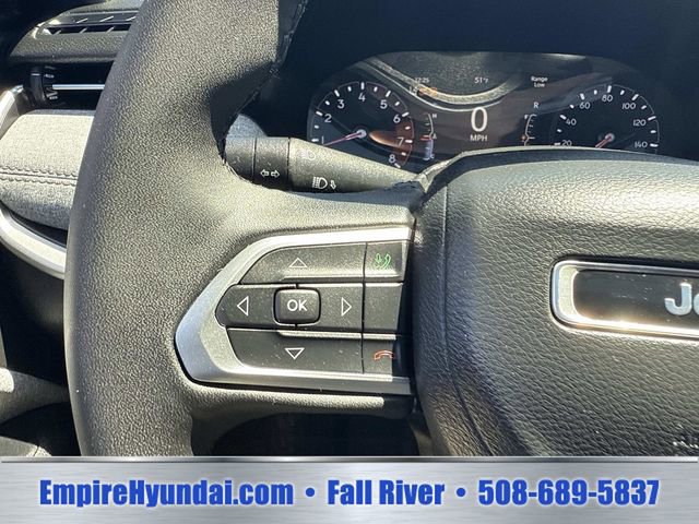 Used 2023 Jeep Compass Latitude w/ Sun and Sound Group AWD/4WD image 29