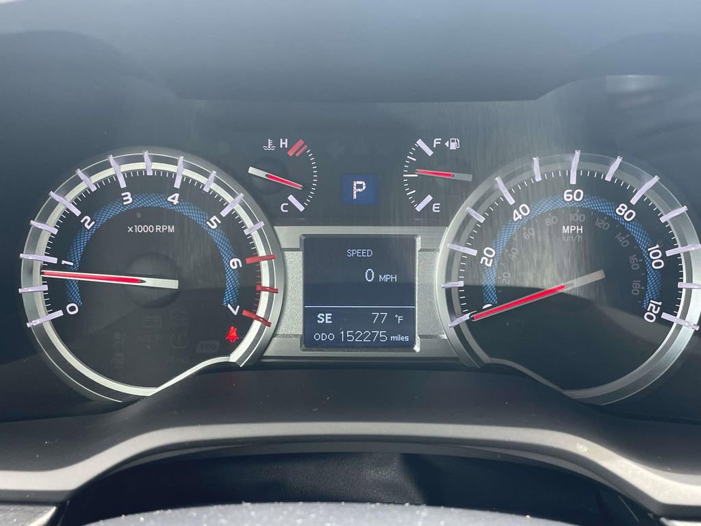 Used 2015 Toyota 4Runner SR5 AWD/4WD image 20