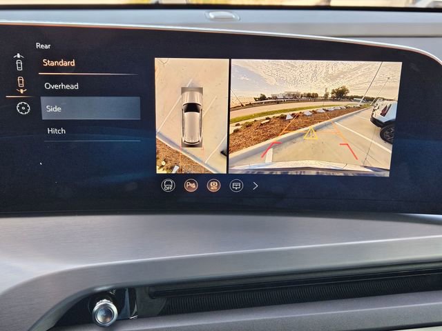 New 2026 Cadillac Vistiq Sport w/ LPO, Floor Liner Package image 20