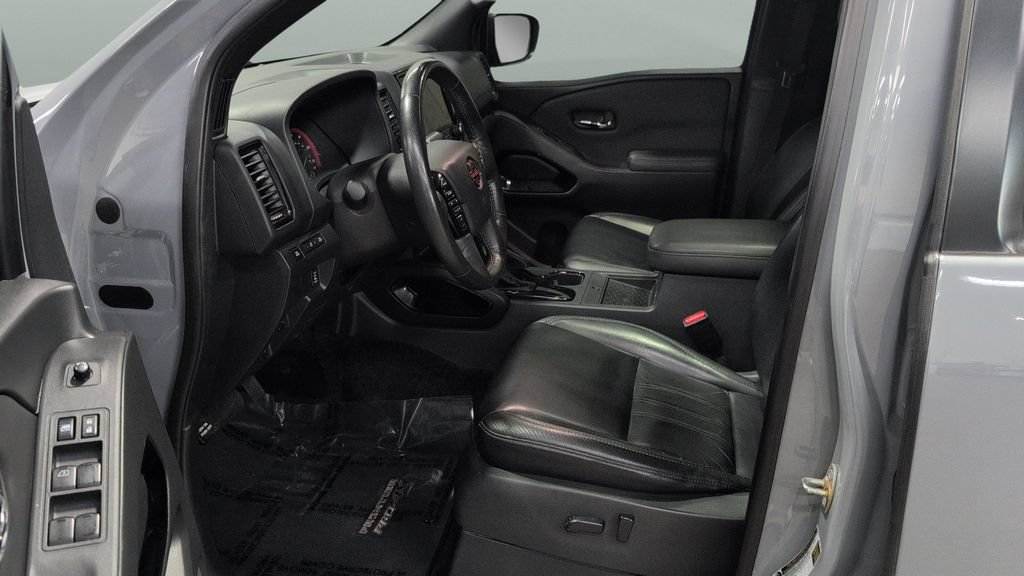 Used 2022 Nissan Frontier PRO-4X AWD/4WD image 8