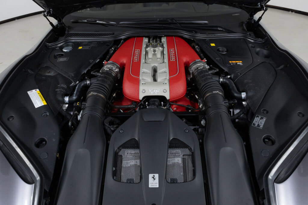 Used 2021 Ferrari 812 GTS image 22
