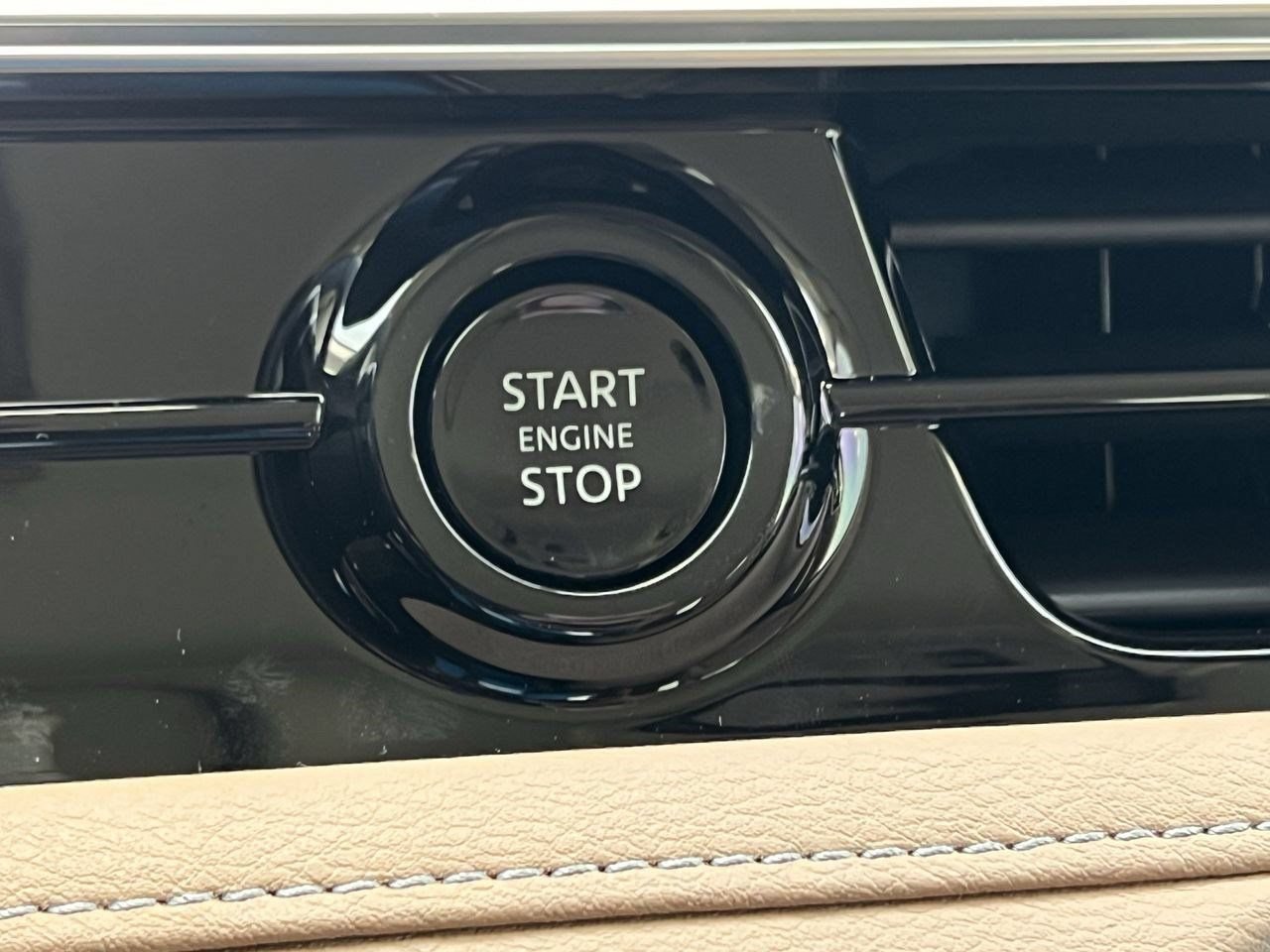 New 2027 INFINITI QX80 Luxe RWD image 16