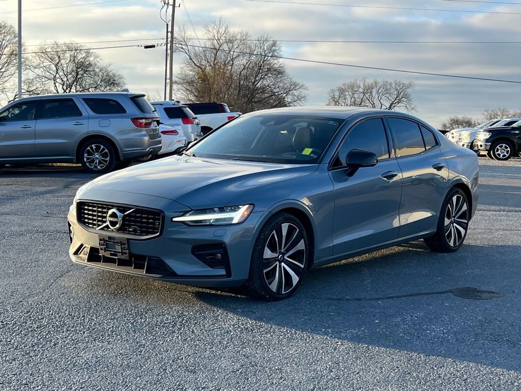 Used 2022 Volvo S60 B5 Inscription image 9