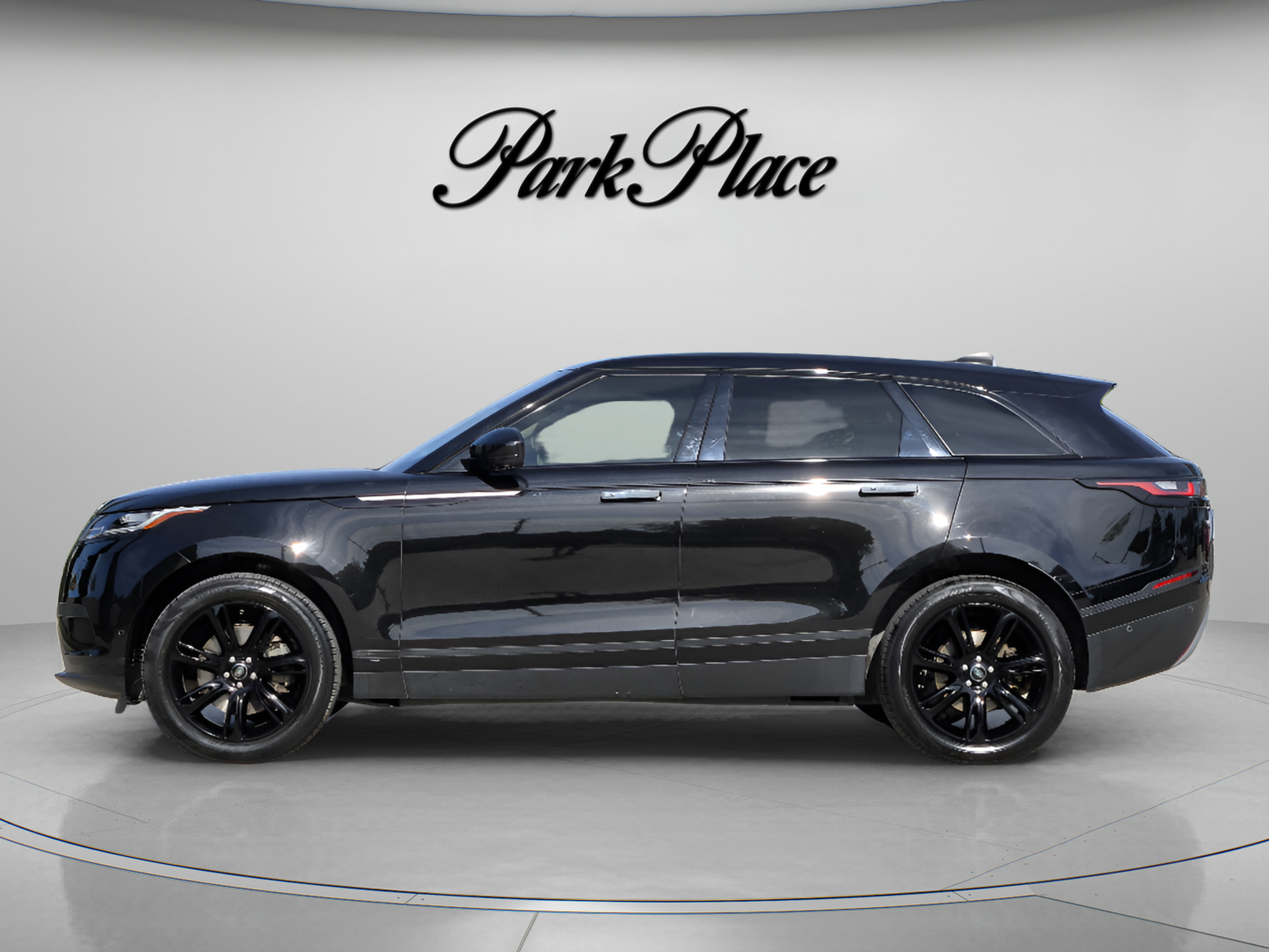 Used 2021 Land Rover Range Rover Velar S AWD/4WD image 2