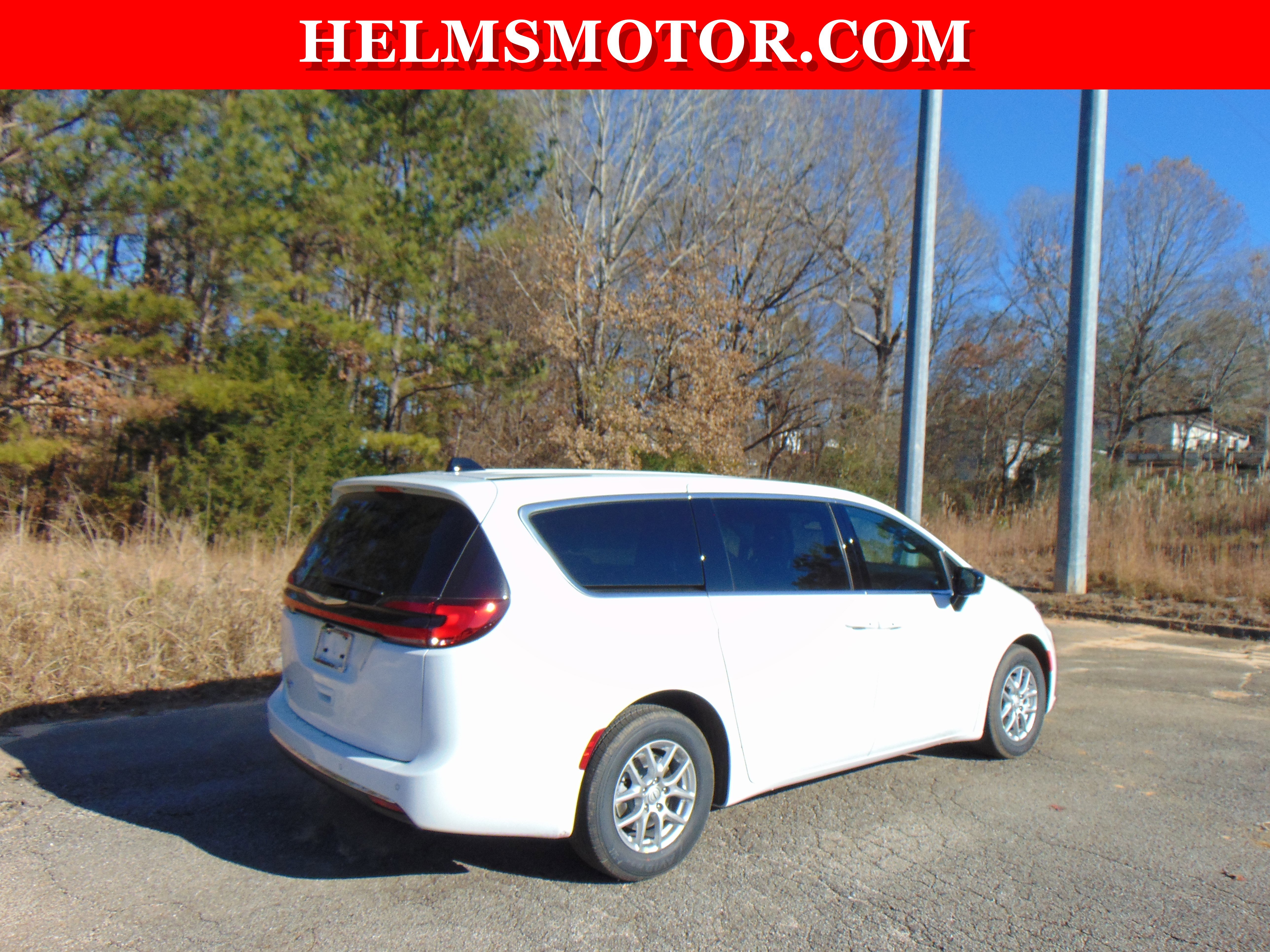 New 2026 Chrysler Pacifica Select image 22