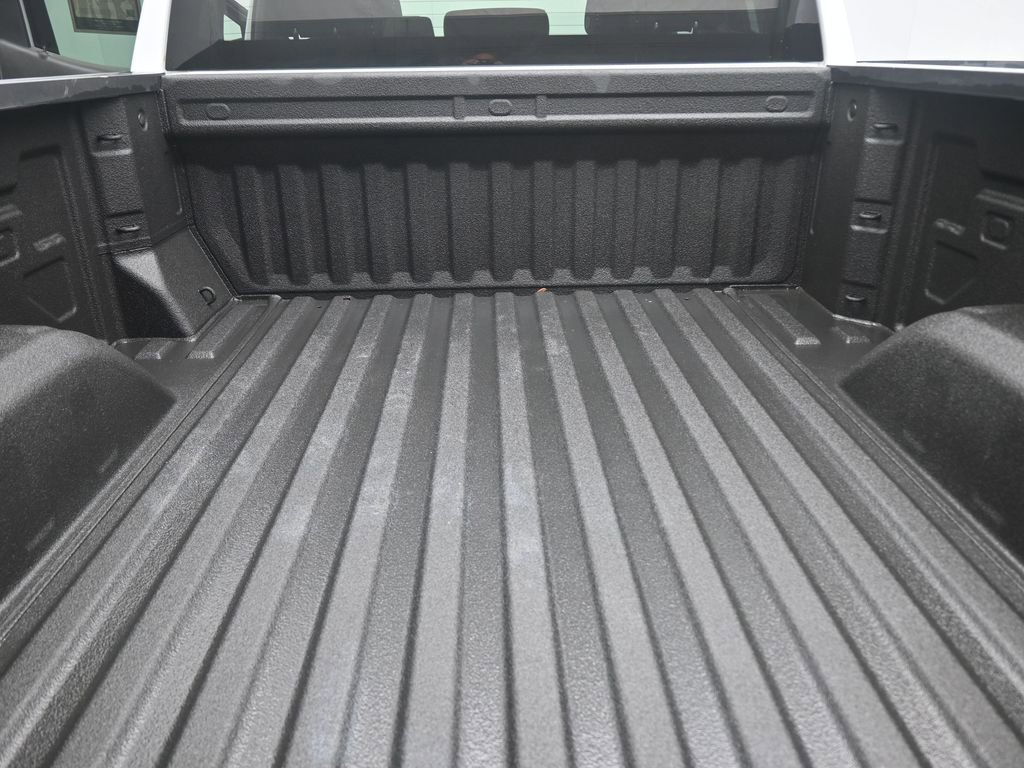 Used 2022 Chevrolet Silverado 1500 Custom w/ LPO, Dark Essentials Package image 10